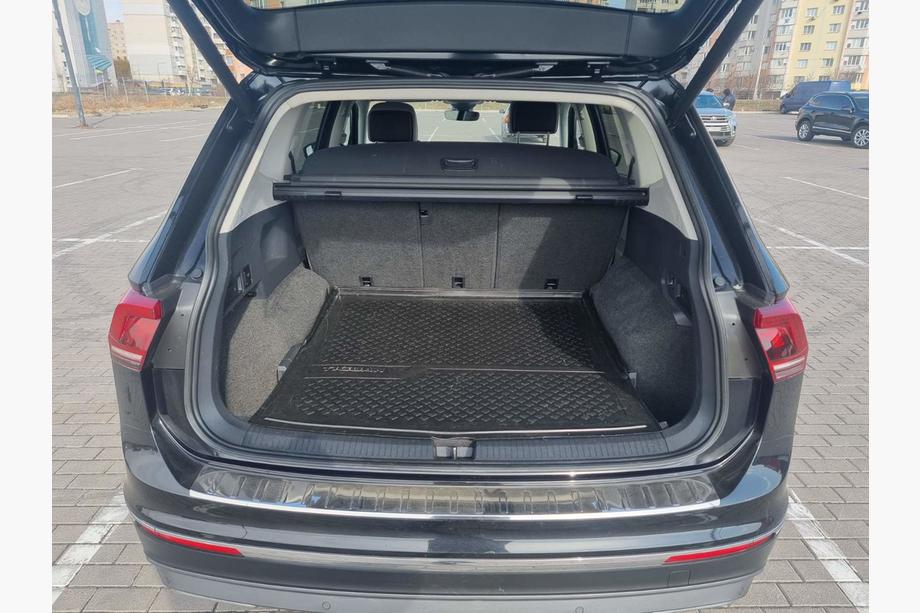 Volkswagen Tiguan 2016-2023 Rear bumper protector stainless steel (Carmos) Image