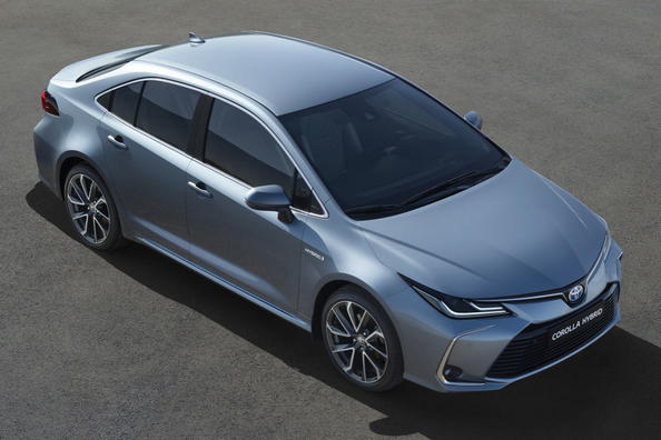 Review sedan Toyota Corolla twelfth generation Photo 1