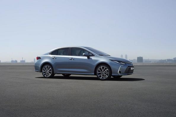 Review sedan Toyota Corolla twelfth generation Photo 5