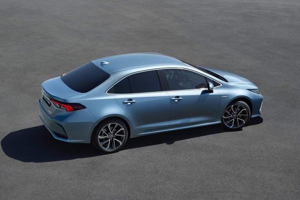 Review sedan Toyota Corolla twelfth generation Photo 4