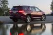 Browse Chevrolet crossover Traverse photo 2