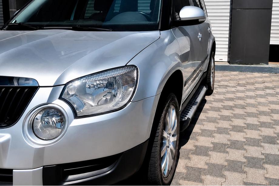 Skoda Yeti 2009-2017 Side Steps Allmond Grey (2 pcs, Aluminum) Image