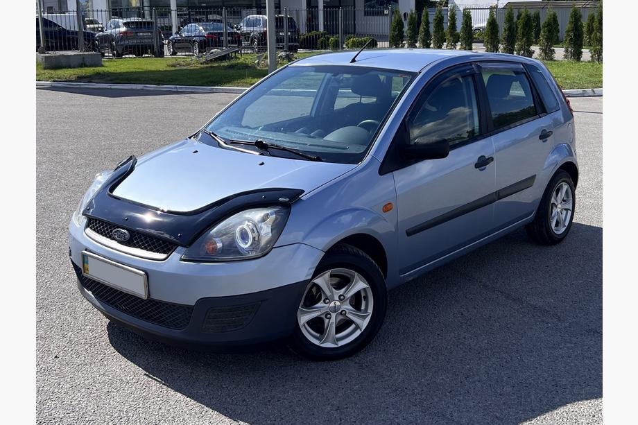 Ford Fiesta 2002-2008 Hood Deflector (EuroCap) Photo 8