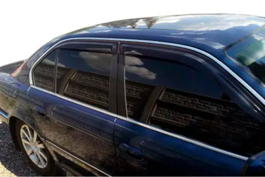 BMW 7 Series E38 1994-2001 Window Deflectors (4 pcs, HIC) Image