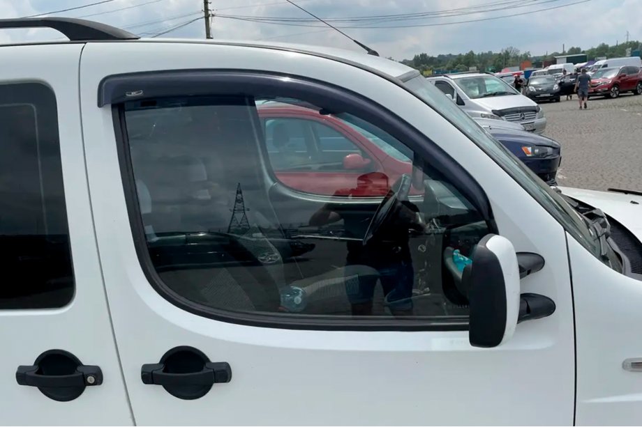 Fiat Doblo I 2005-2010 Window Deflectors (2 pcs, HIC) Photo 1