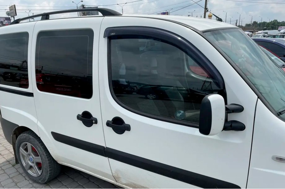 Fiat Doblo I 2005-2010 Window Deflectors (2 pcs, HIC) Photo 3
