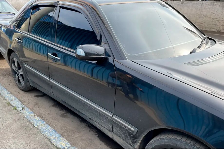 Mercedes E-class W210 1995-2002 Window Deflectors SD (4 pcs, HIC) Image