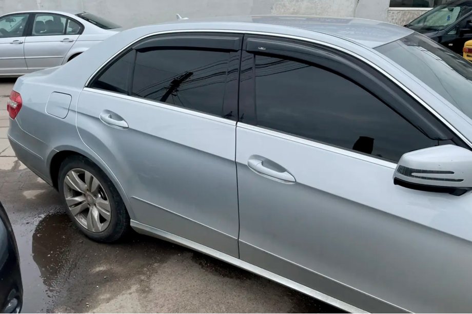 Mercedes E-class W212 2009-2016 Window Deflectors SD (4 pcs, HIC) Image
