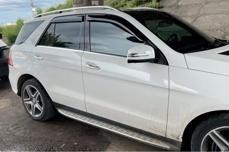 Mercedes GL/GLS class X166 2012-2019 Window Deflectors (4 pcs, HIC) Image