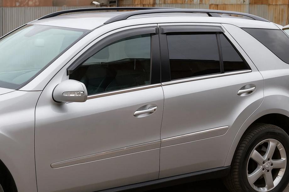Mercedes ML W164 2005-2011 Window Deflectors (4 pcs, HIC) Photo 1