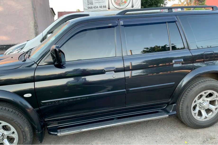 Mitsubishi Pajero Sport 1996-2007 Window Deflectors (4 pcs, HIC) Image