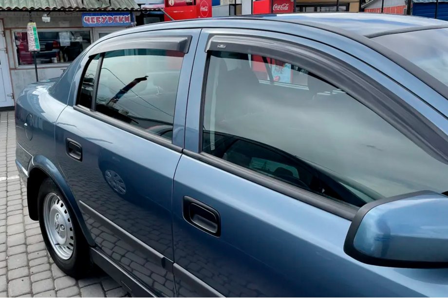 Opel Astra G classic 1998-2012 Window Deflectors SD/HB (4 pcs, HIC) Image