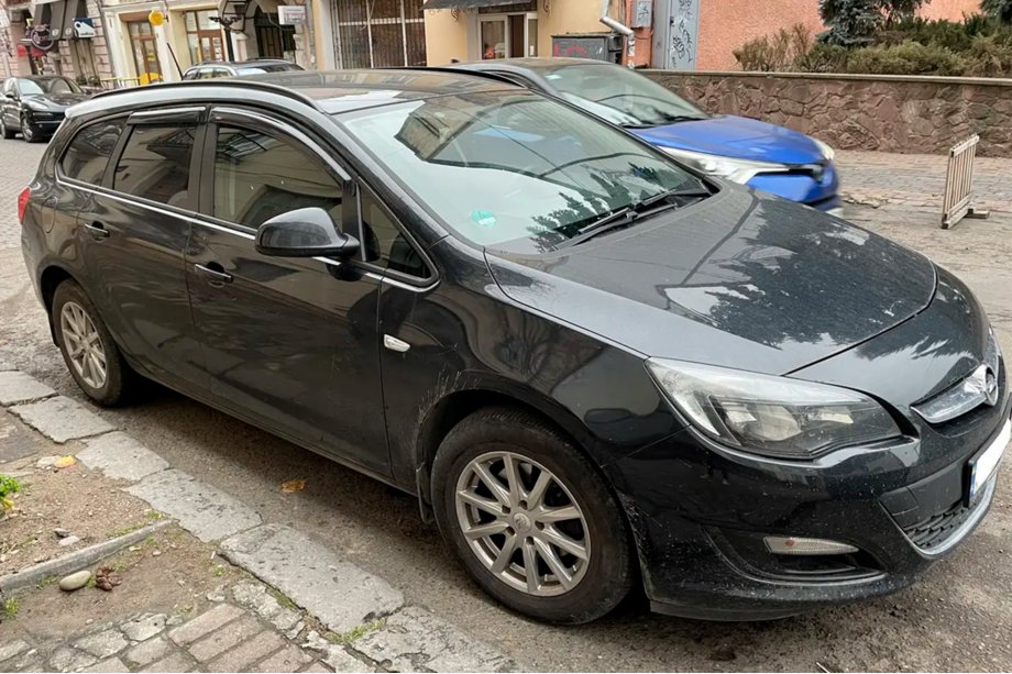 Opel Astra J 2009-2015 Window Deflectors WG (4 pcs, HIC) Photo 3