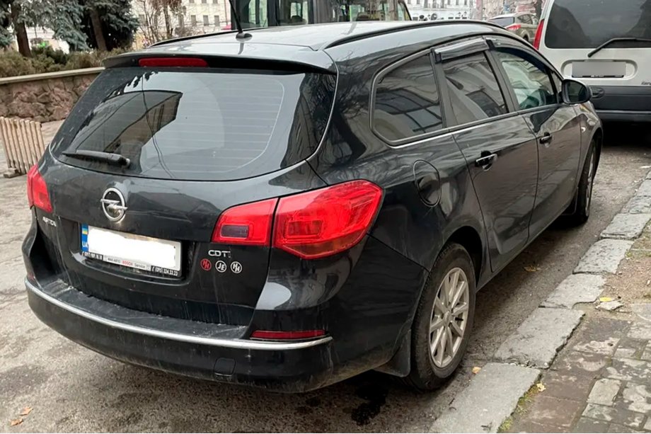 Opel Astra J 2009-2015 Window Deflectors WG (4 pcs, HIC) Photo 4