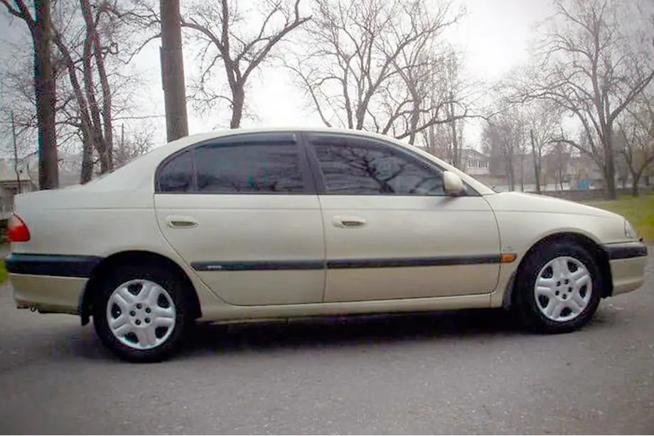 Toyota Avensis 1998-2003 Window Deflectors SD (4 pcs, HIC) Image
