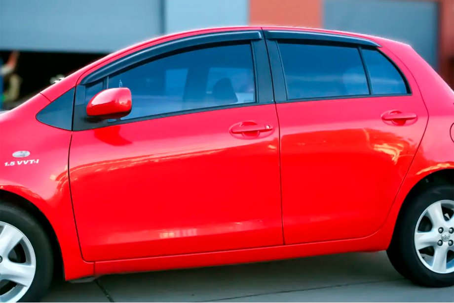 Toyota Yaris 2006-2011 Window Deflectors HB (4 pcs, HIC) Image