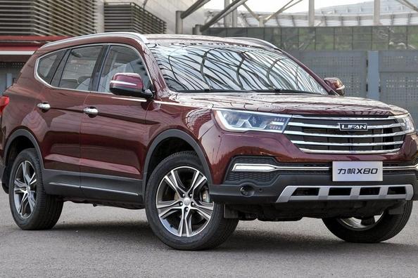 Overview all-wheel drive seven-seat crossover Lifan X80