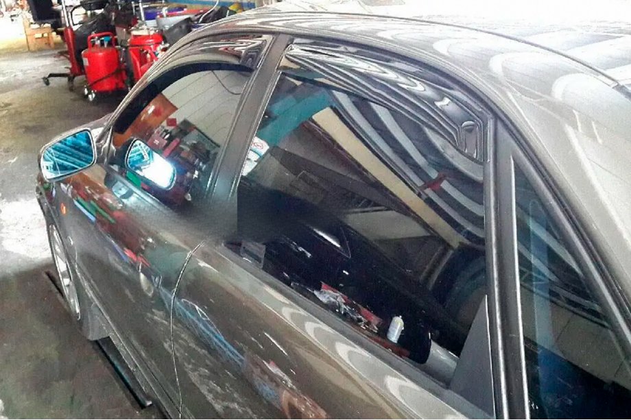 Audi A4 B5 1994–2001 Side window wind deflectors Sedan (4 pcs, HIC) Image