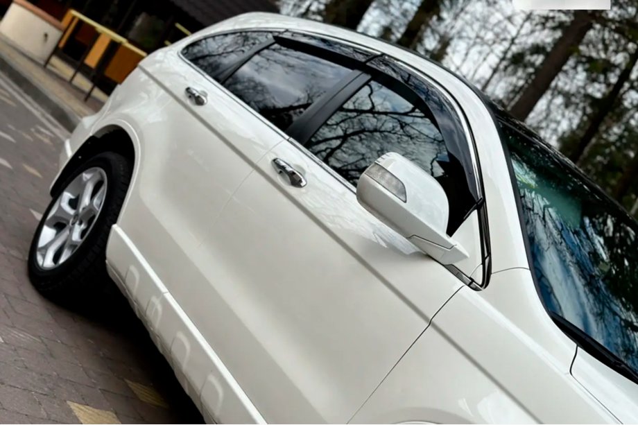 Honda CRV 2007-2011 Window deflectors with chrome trim (4 pcs, HIC) Image