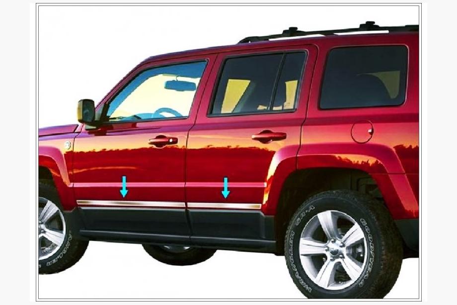 Jeep Cherokee/Liberty 2007-2013 Stainless Steel Door Moldings Image