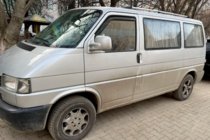Volkswagen T4 Caravelle/Multivan 1990–2003 In-channel window deflectors (2 pcs, HIC) photo 3