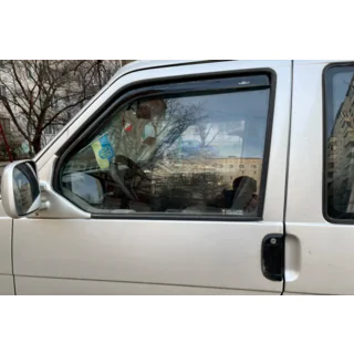 In-channel window deflectors (2 pcs, HIC) Volkswagen T4 Caravelle/Multivan 1990–2003 photo 2