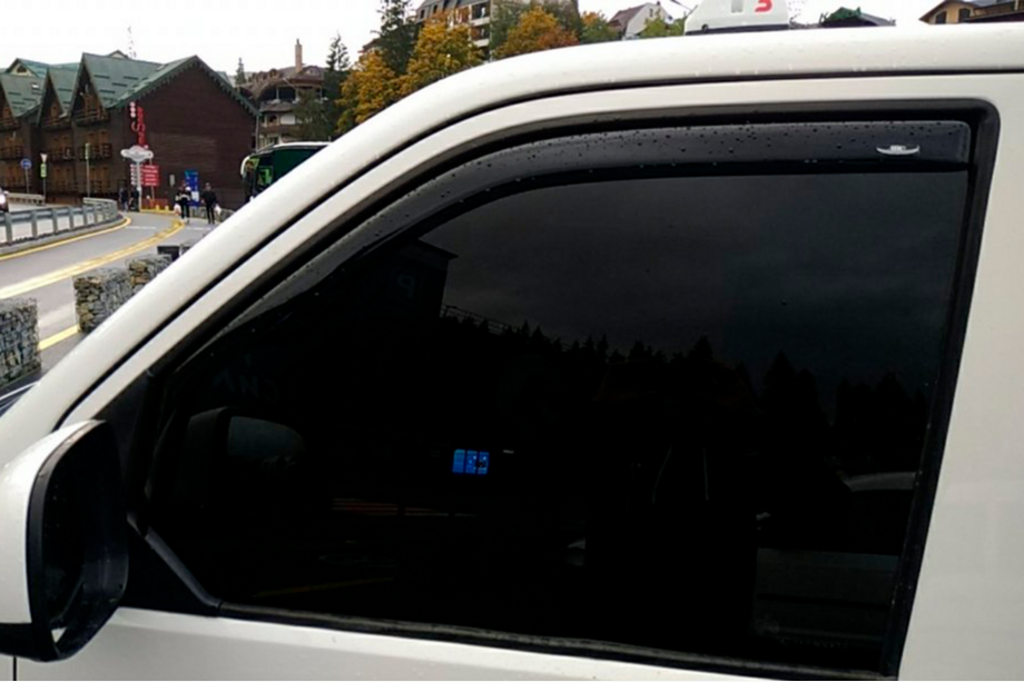 Volkswagen T5 Transporter 2003-2010 In-channel window deflectors (2 pcs, HIC) Image