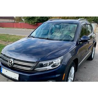 Window deflectors with chrome trim (4 pcs, HIC) photo 1