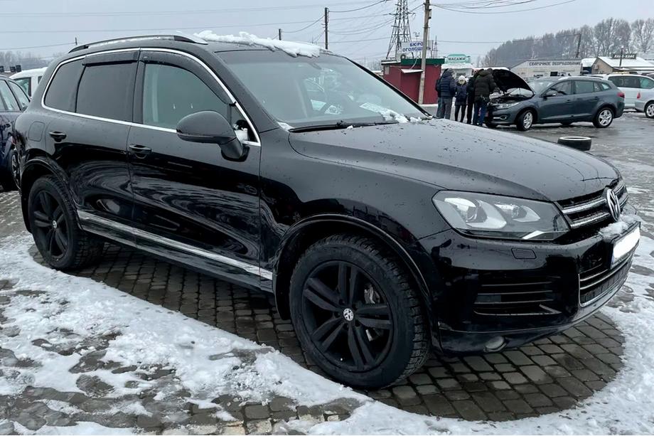 Volkswagen Touareg 2010-2018 Window deflectors with chrome trim (4 pcs, HIC) Photo 12
