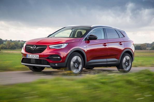 Overview of crossover Opel Grandland X