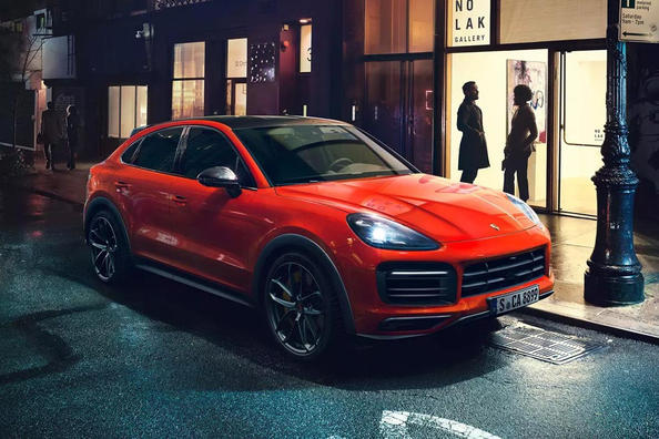 Overview kupeobrazny Porsche Cayenne Coupe
