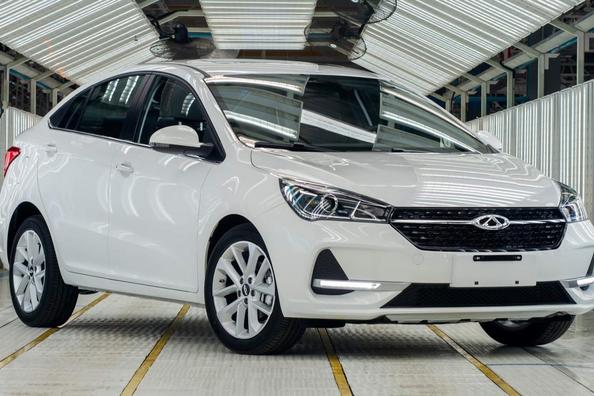 Updated mid-size sedan Chery Arrizo 5