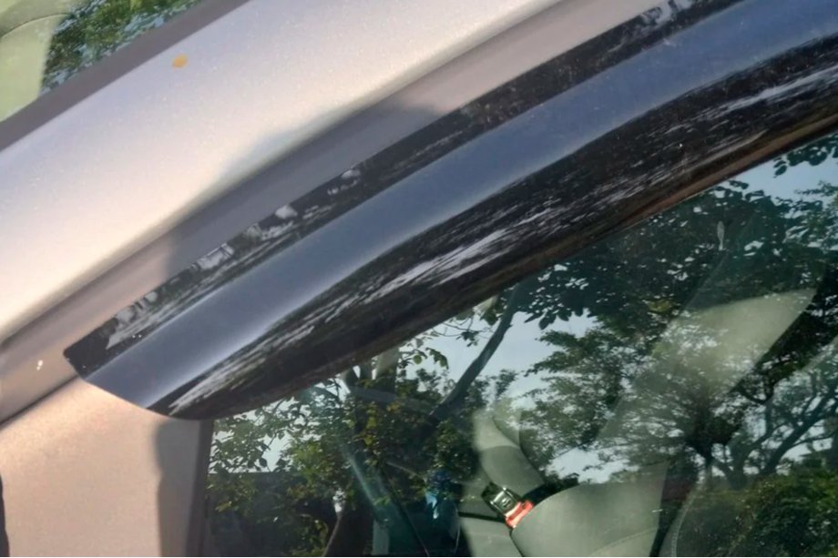 Volkswagen Touran 2003-2010 Window Deflectors (4 pcs, HIC) Photo 3
