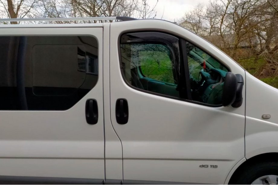 Nissan Primastar 2002-2014 In-channel window deflectors (2 pcs, HIC) Image