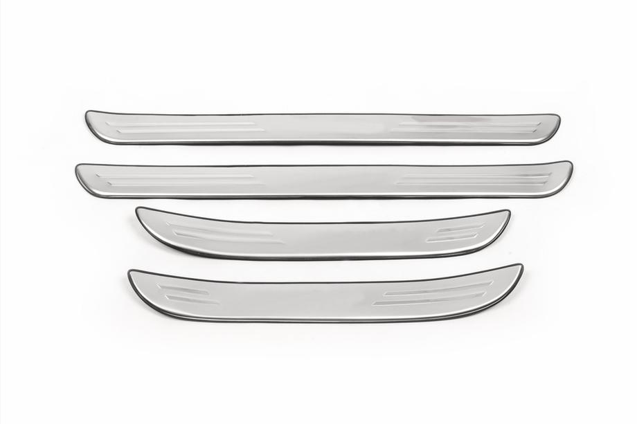 Toyota Camry 2001-2006 Door sill protectors (Libao, 4 pcs) Photo 2