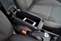 Renault Duster 2018-2024 Armrest (into cup holder) photo 3