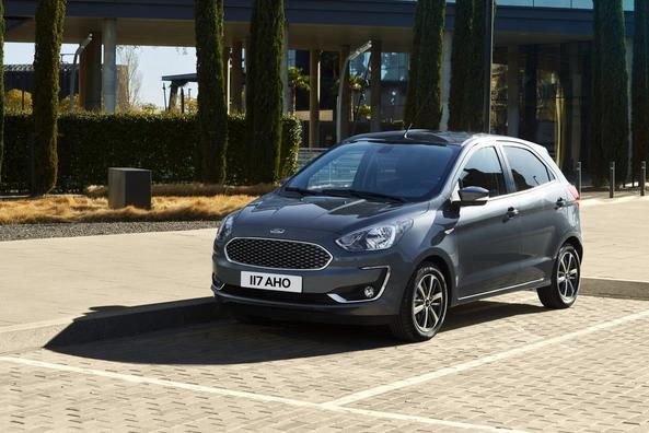 Overview of the compact hatchback Ford Ka+ Photo 6