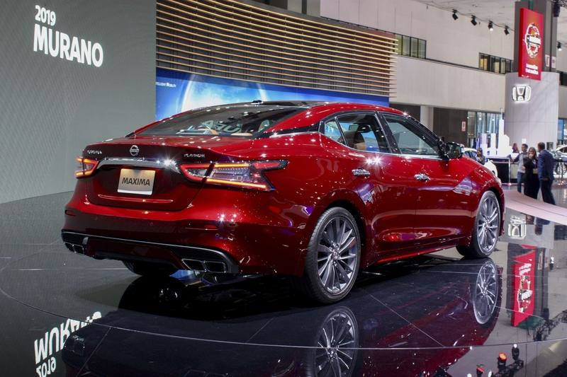 Nissan’s flagship sedan Maxima in an updated form