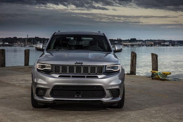 Overview of the new generation of SUV Jeep Grand Cherokee