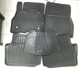 Nissan Leaf 2010-2017 Used Rubber Floor Mats with Edge (Autogumm) photo 4
