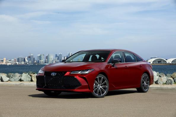 The fifth generation of the flagship sedan of Toyota Avalon