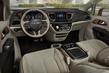 Full-size seven-seat MPV Chrysler Pacifica photo 6