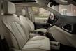 Full-size seven-seat MPV Chrysler Pacifica photo 7