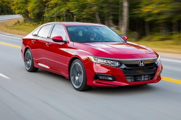 Review of the tenth generation of the sedan Honda Accord Photo 2