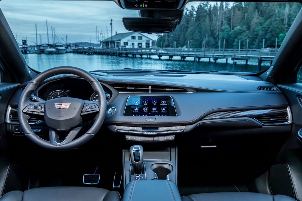 Luxury compact crossover Cadillac XT4