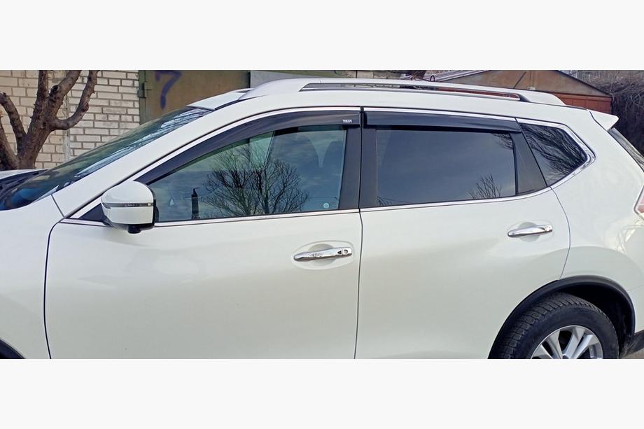Nissan X-trail T32/Rogue 2014-2021 Window Deflectors with Chrome Trim (4 pcs, Niken) Photo 5