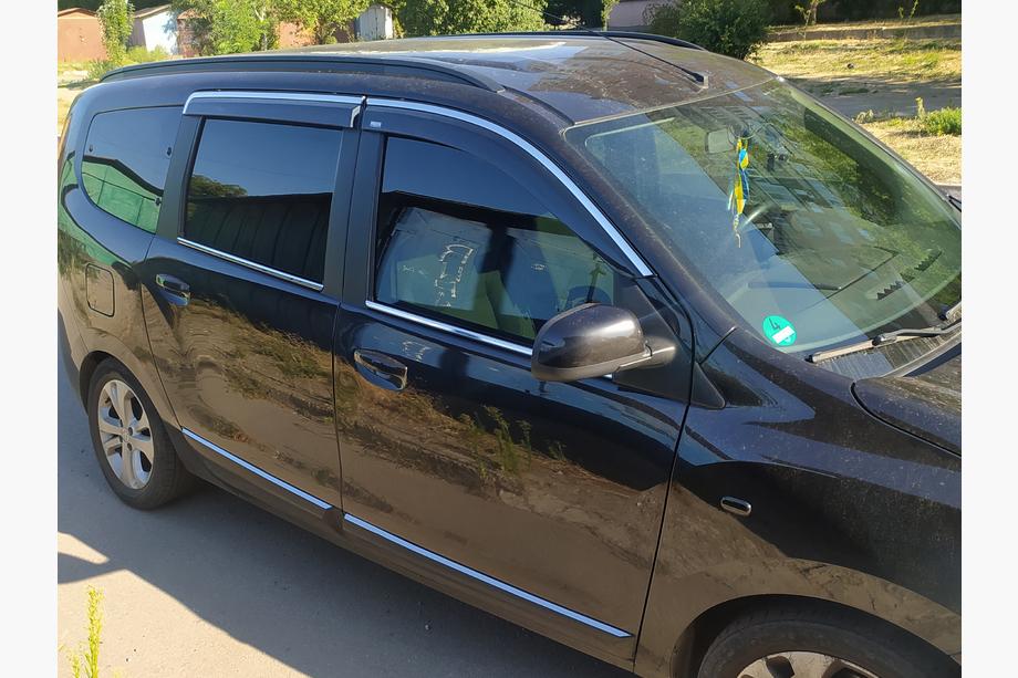 Dacia Lodgy 2012-2022 Window deflectors with chrome trim (4 pcs, Niken) Image