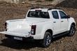 Overview of mid-size pickup truck Isuzu D-Max photo 8