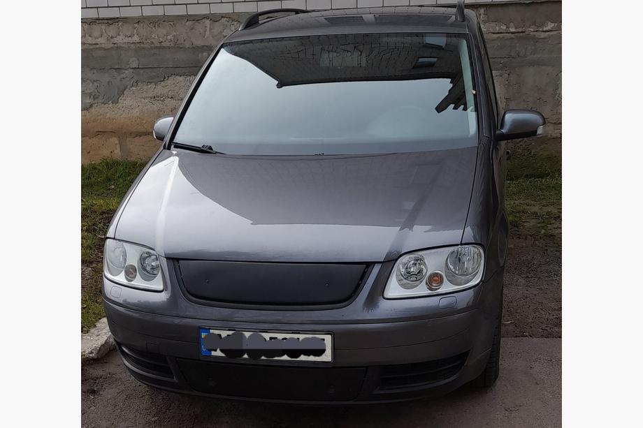 Volkswagen Touran 2003-2010 Winter grille (upper, 2003-2006) Photo 3