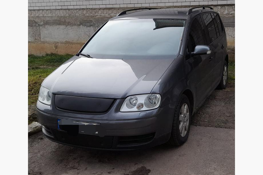 Volkswagen Touran 2003-2010 Winter grille (upper, 2003-2006) Photo 4